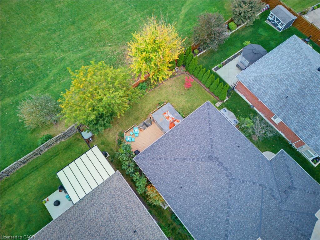 39 Oak Crescent Property Photo 42