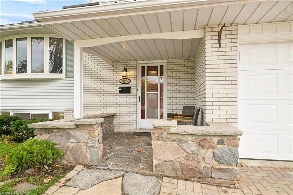 127 Gay Crescent Property Photo 3