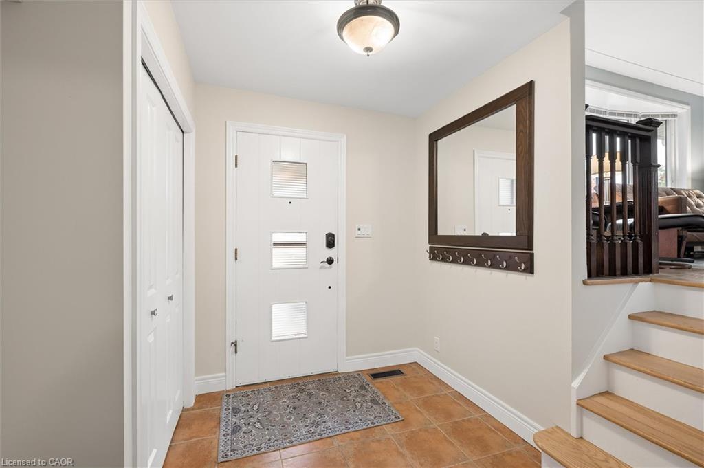 127 Gay Crescent Property Photo 4