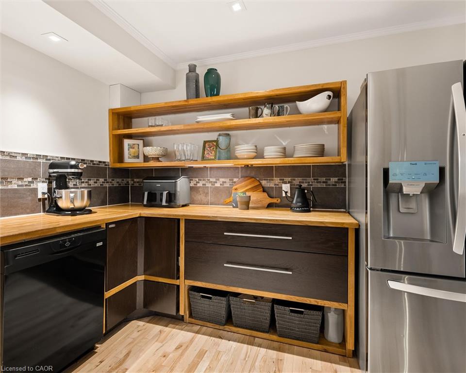 127 Gay Crescent Property Photo 17