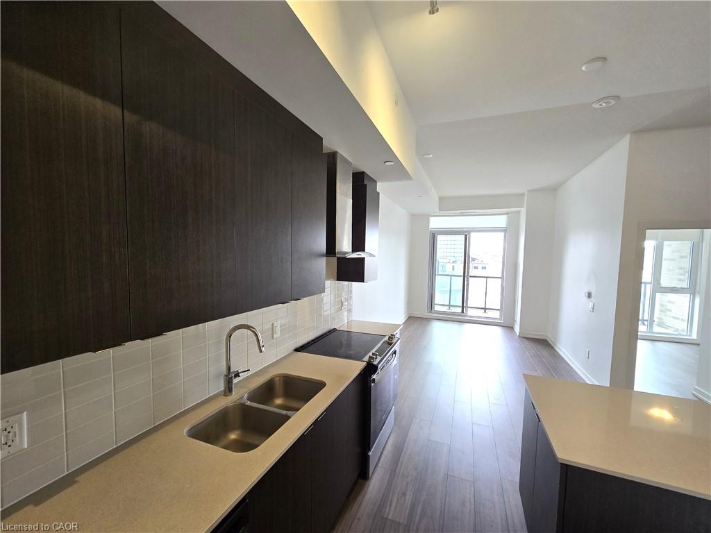 415-55 Duke Street W Property Photo 10