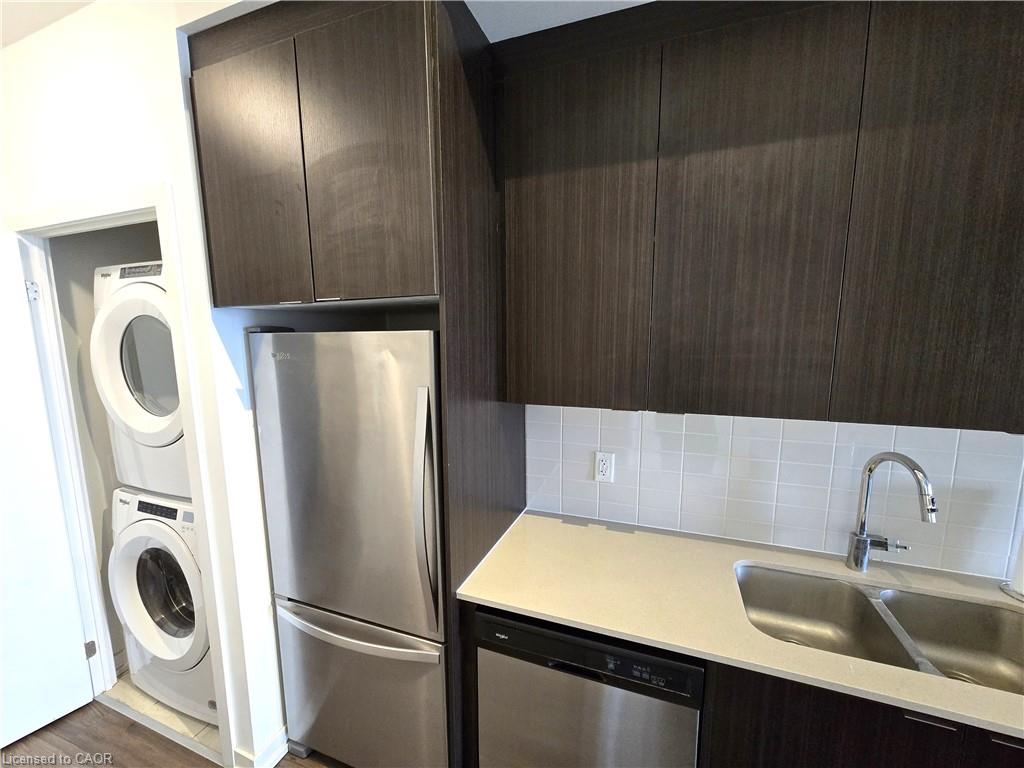 415-55 Duke Street W Property Photo 14