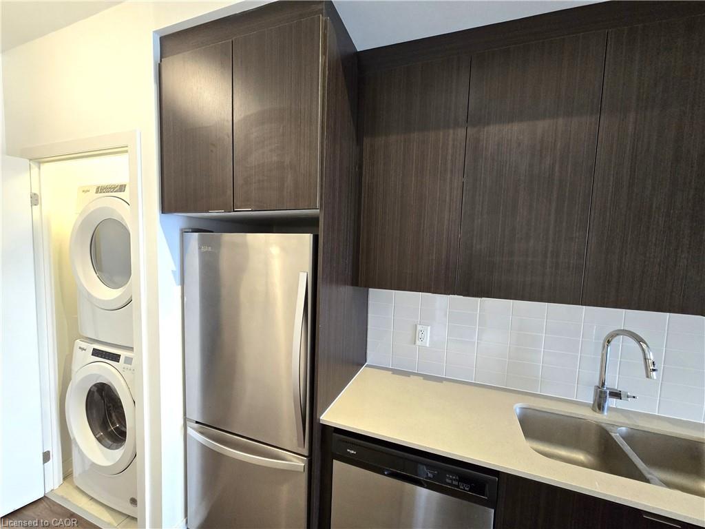 415-55 Duke Street W Property Photo 15