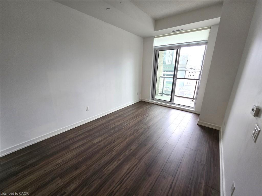 415-55 Duke Street W Property Photo 16