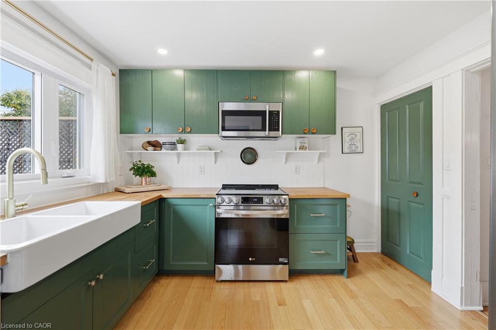 255 Ottawa Street S Property Photo 15