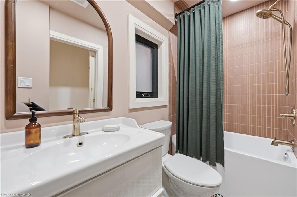 255 Ottawa Street S Property Photo 24