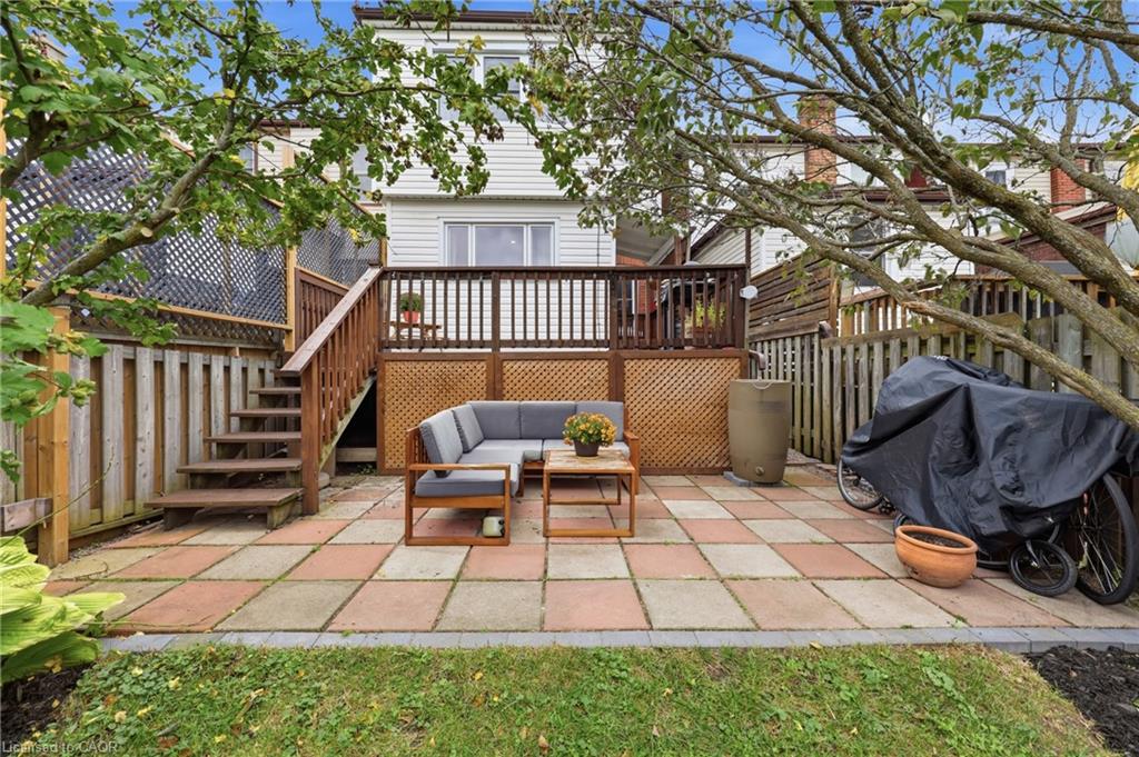 255 Ottawa Street S Property Photo 32