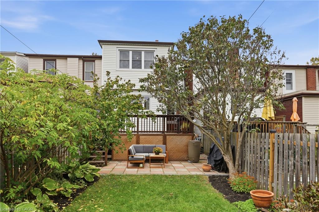 255 Ottawa Street S Property Photo 35