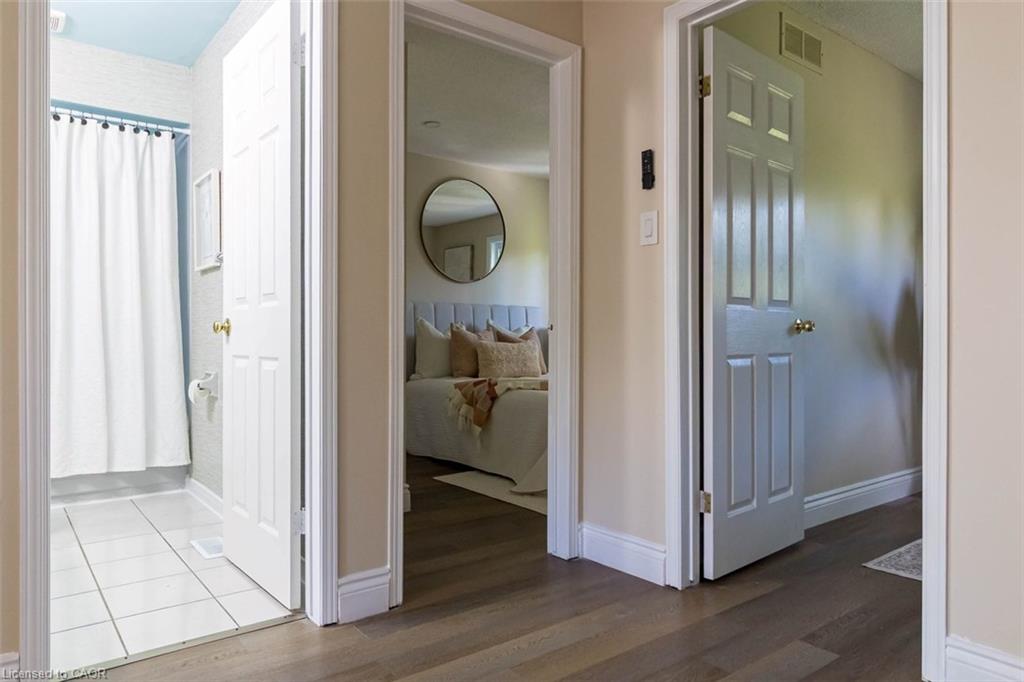 336 Jackson Street W Property Photo 26