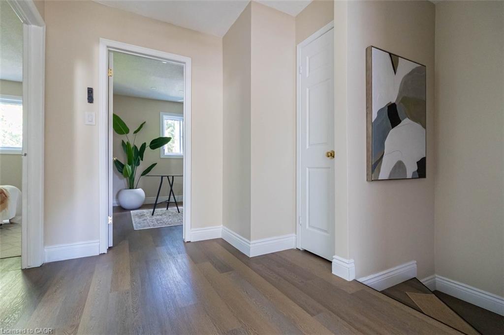 336 Jackson Street W Property Photo 33