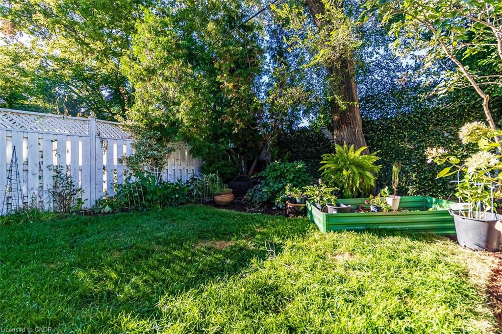 336 Jackson Street W Property Photo 44
