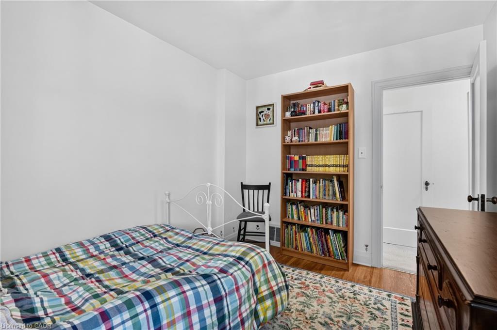 78 Cameron Avenue S Property Photo 27