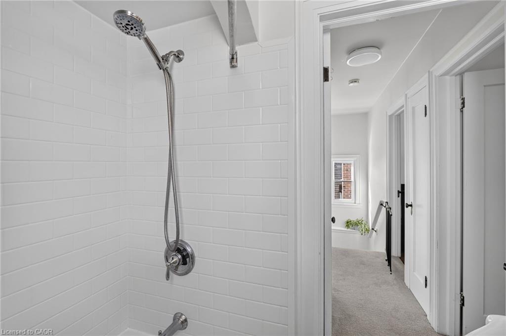 78 Cameron Avenue S Property Photo 31