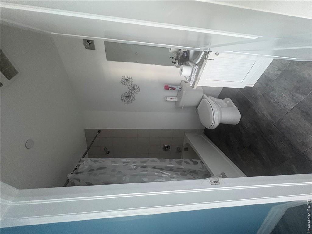 522-125 Shoreview Place Property Photo 8