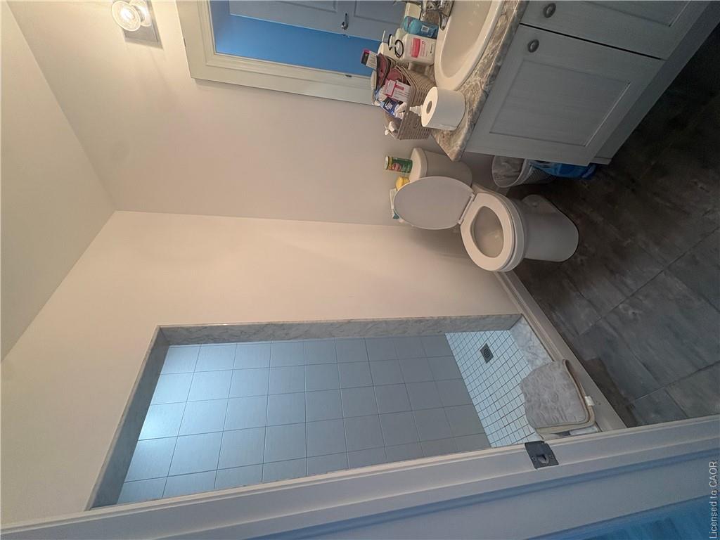 522-125 Shoreview Place Property Photo 11