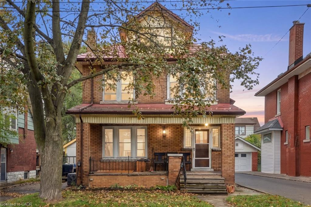 58 Connaught Avenue S Property Photo 1