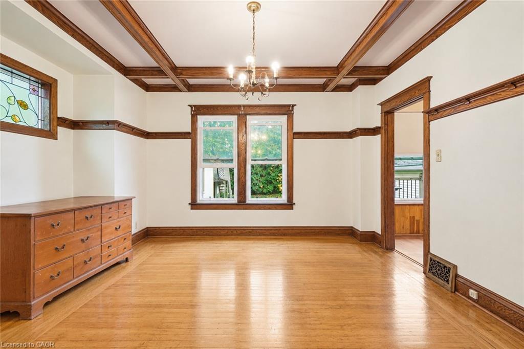 58 Connaught Avenue S Property Photo 13