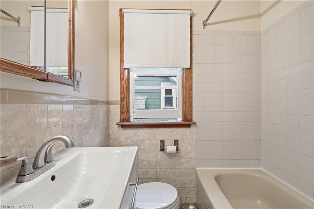 58 Connaught Avenue S Property Photo 19