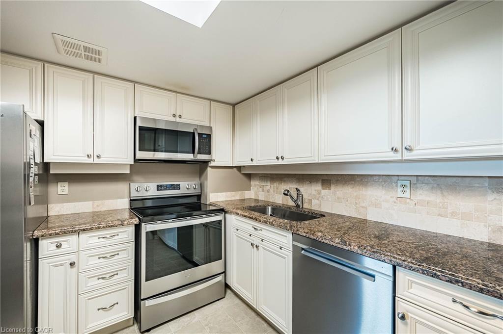 710-1240 Marlborough Court Property Photo 8