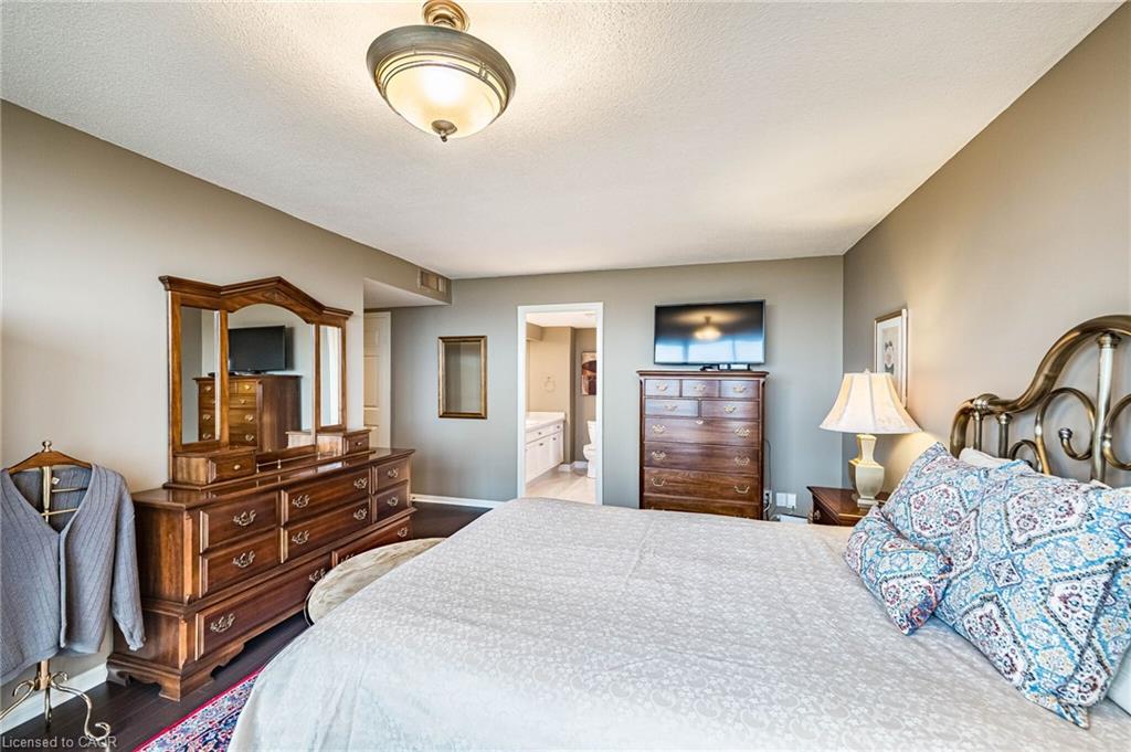 710-1240 Marlborough Court Property Photo 27