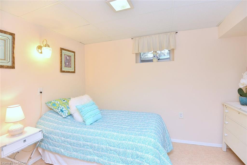 137 Fielding Crescent Property Photo 29