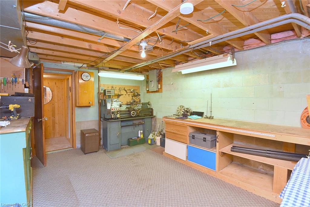 137 Fielding Crescent Property Photo 34