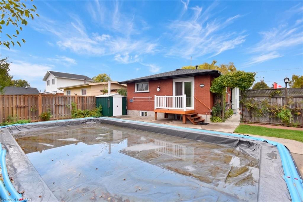 137 Fielding Crescent Property Photo 35