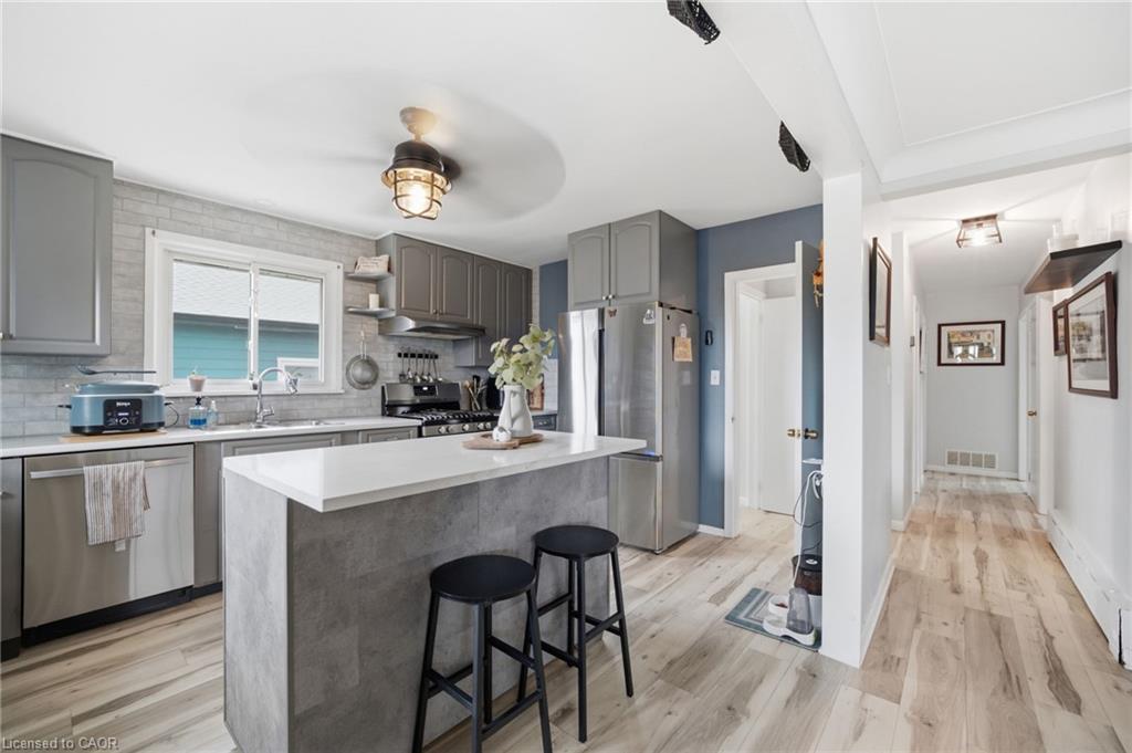64 Christmas Street Property Photo 10