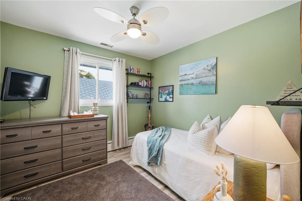 64 Christmas Street Property Photo 18