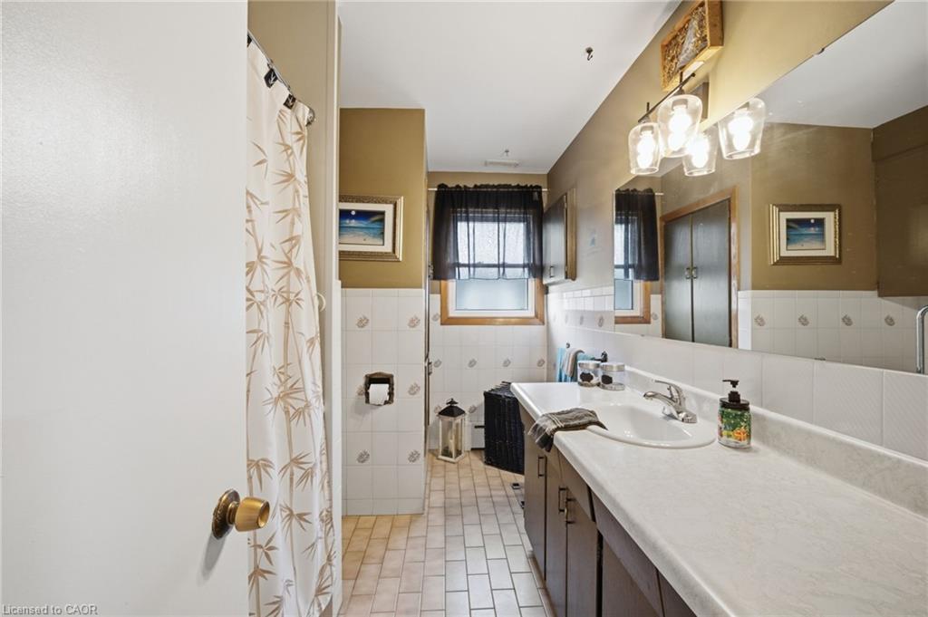64 Christmas Street Property Photo 25