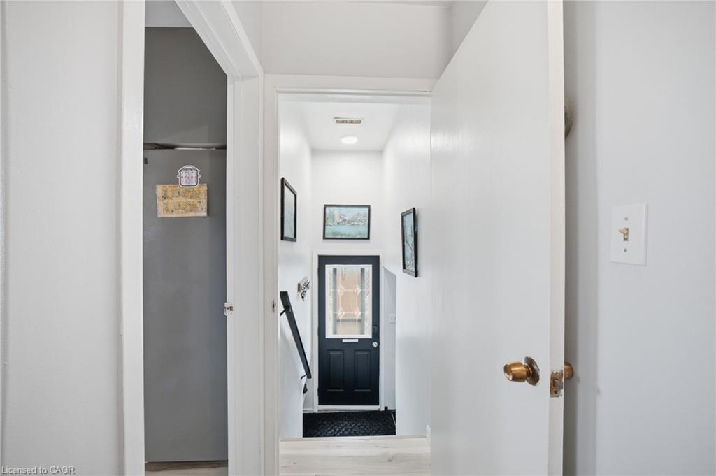 64 Christmas Street Property Photo 28