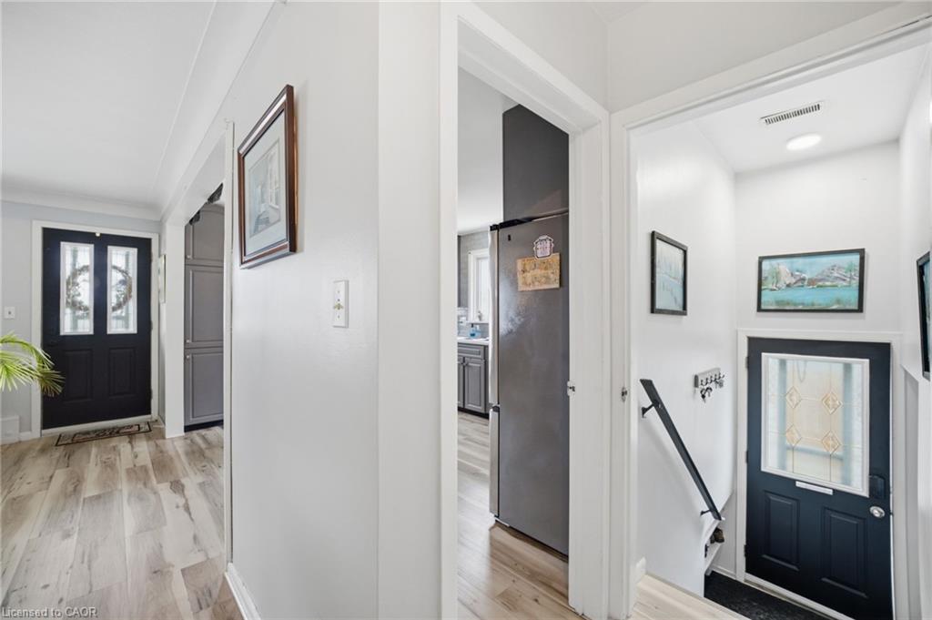 64 Christmas Street Property Photo 29