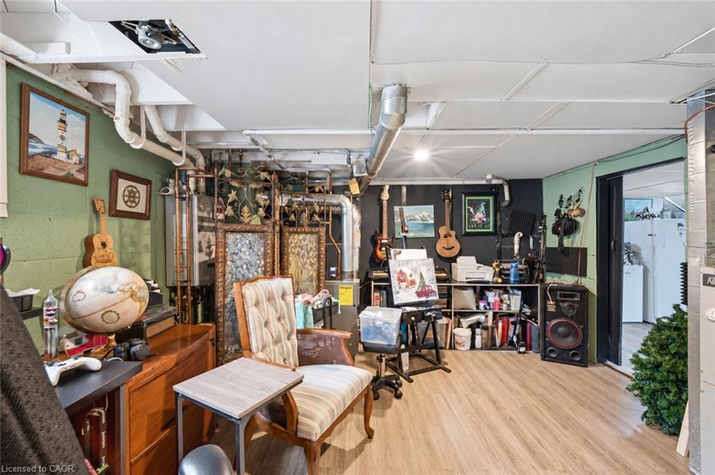 64 Christmas Street Property Photo 39