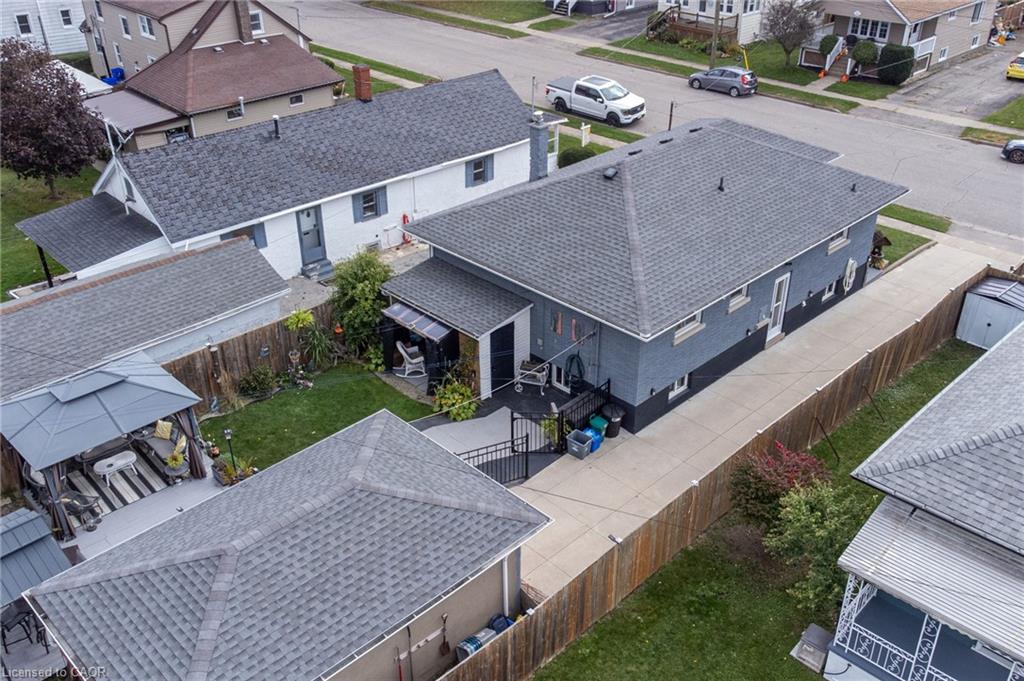 64 Christmas Street Property Photo 48