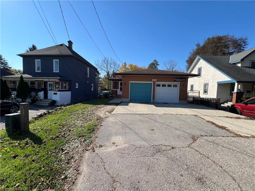 1834 Coronation Boulevard Property Photo 1