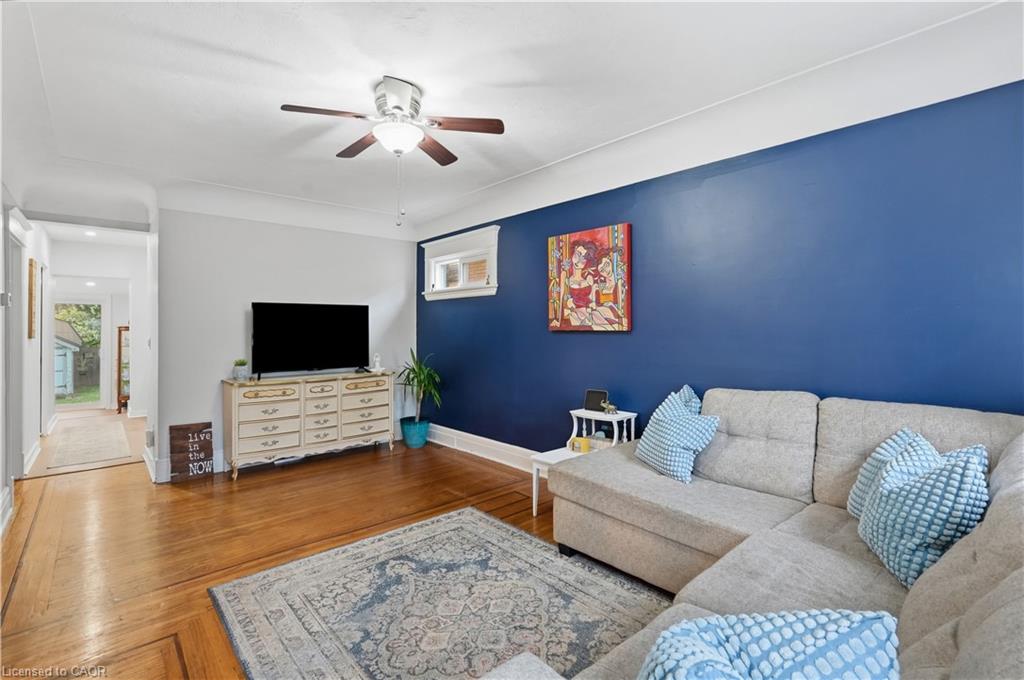 90 London Street N Property Photo 8