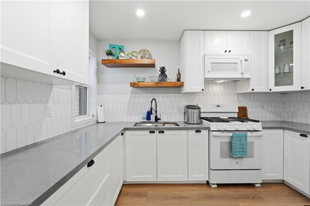 90 London Street N Property Photo 16