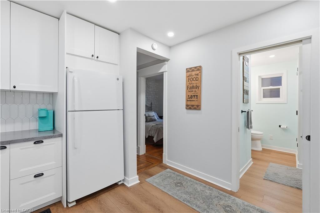 90 London Street N Property Photo 19