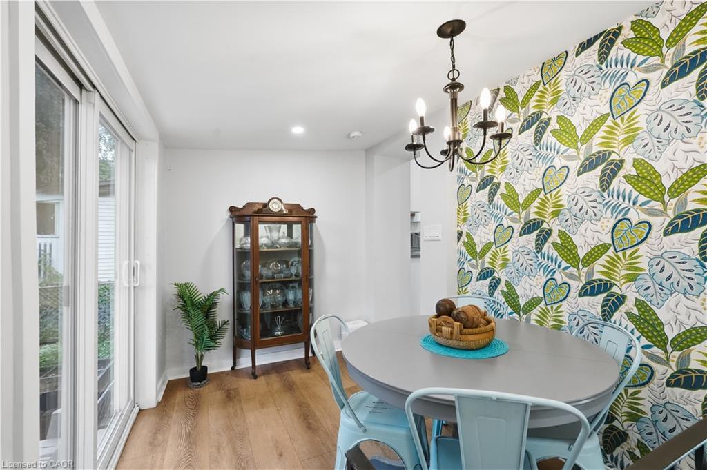 90 London Street N Property Photo 22