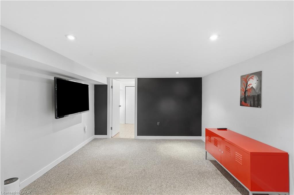 90 London Street N Property Photo 33