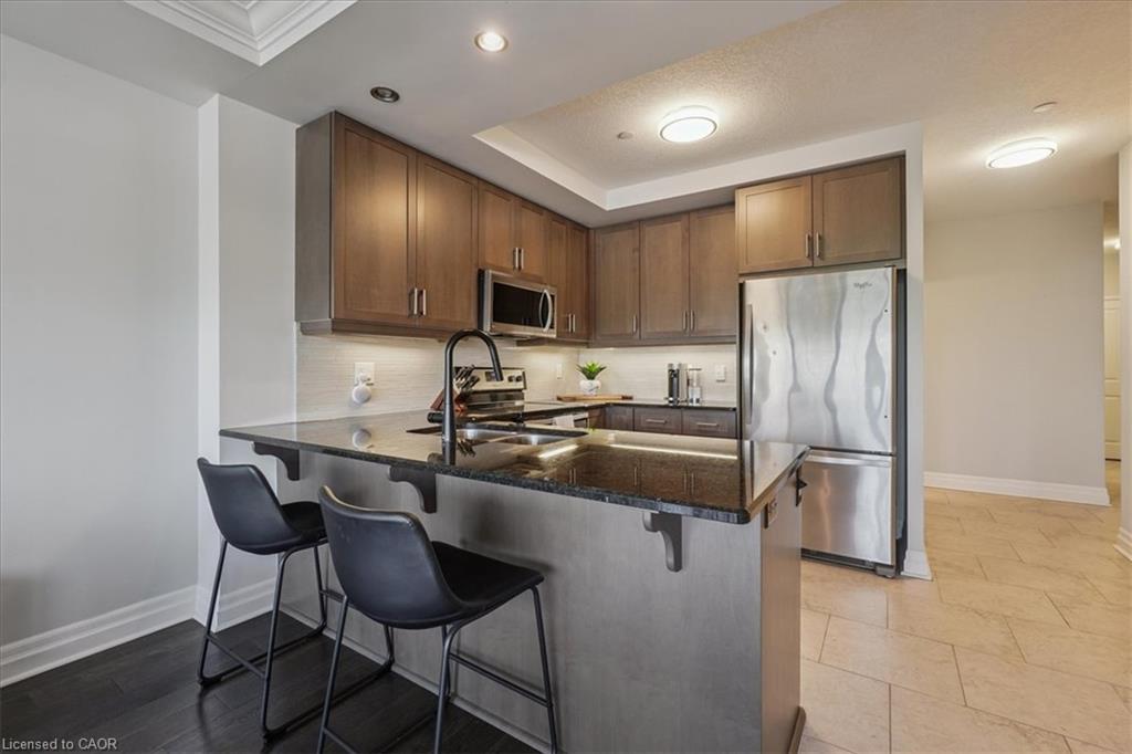 405-150 Wellington Street E Property Photo 19