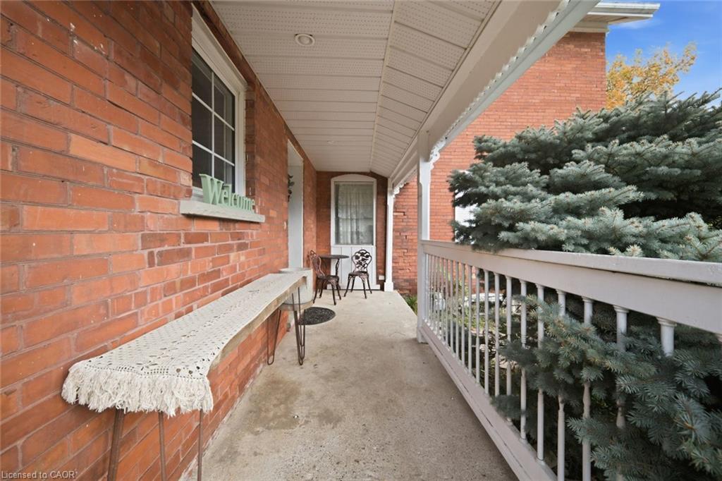 424 Main Street E Property Photo 8