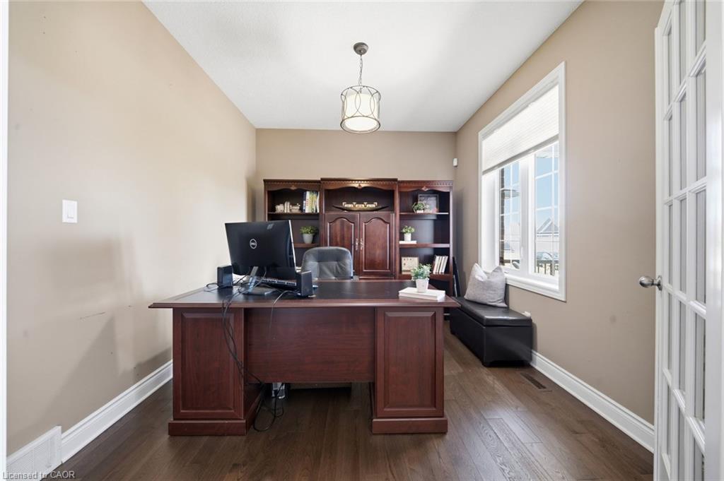 24 Hollingshead Road Property Photo 8