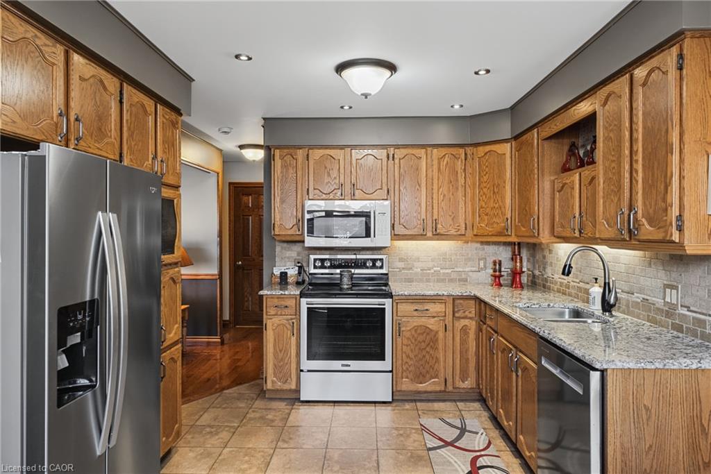 30 Donly Drive S Property Photo 13