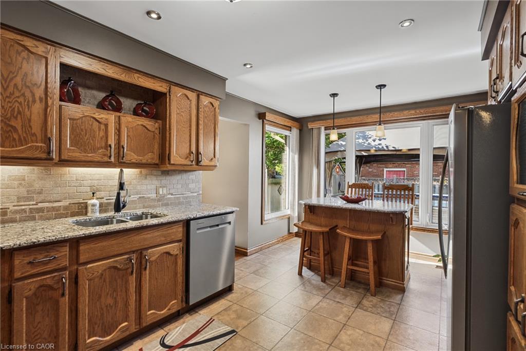 30 Donly Drive S Property Photo 14