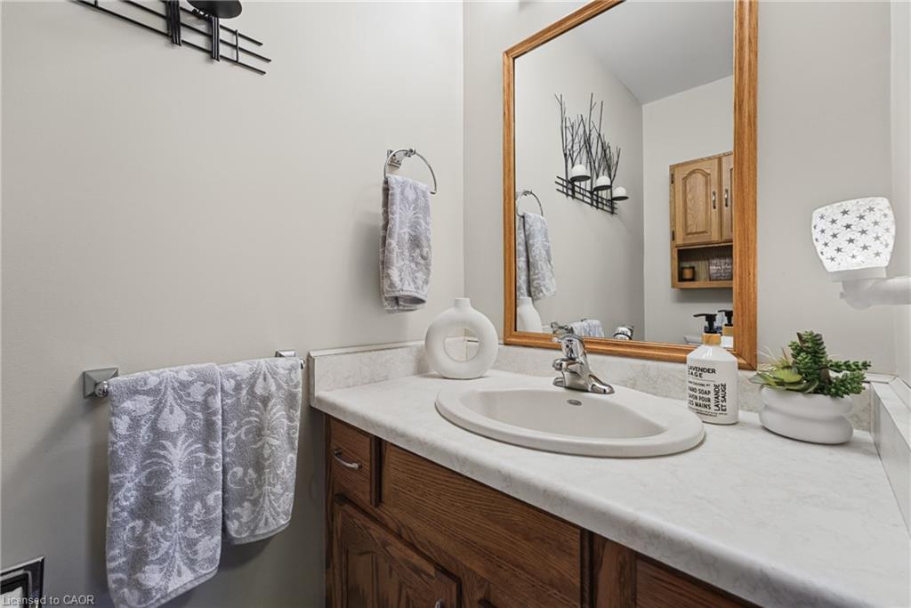 30 Donly Drive S Property Photo 16