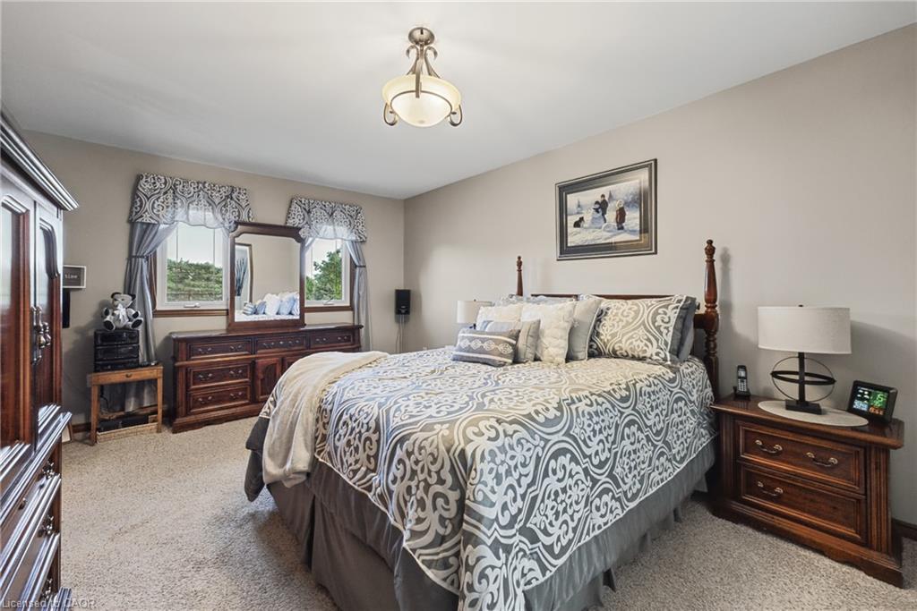 30 Donly Drive S Property Photo 18