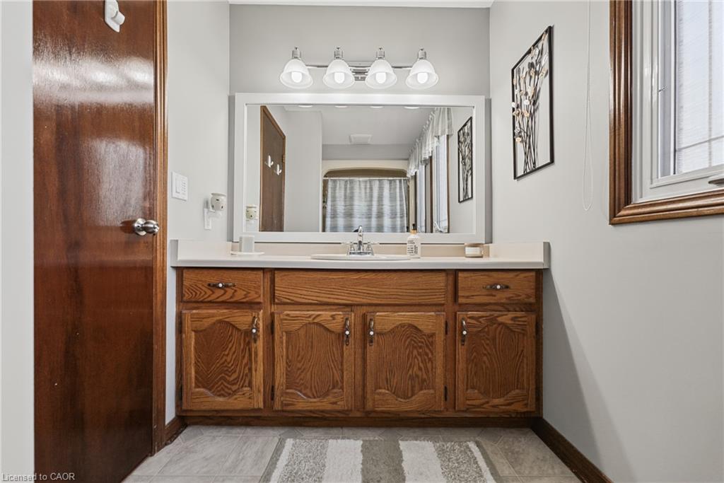 30 Donly Drive S Property Photo 23