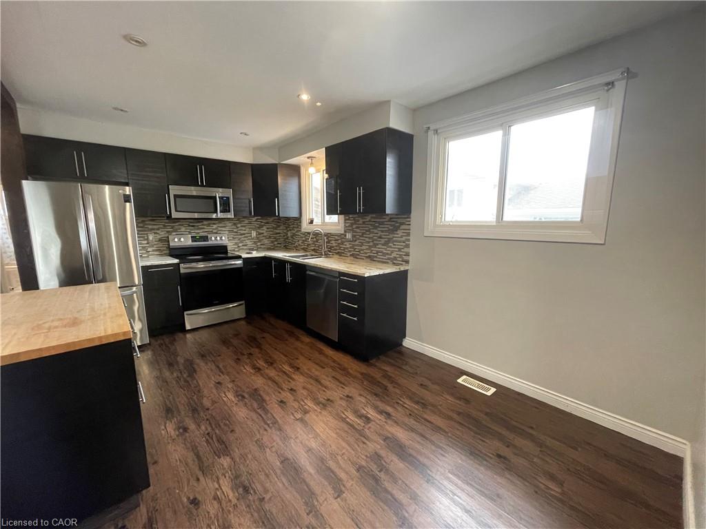 33 Behan Street Property Photo 3