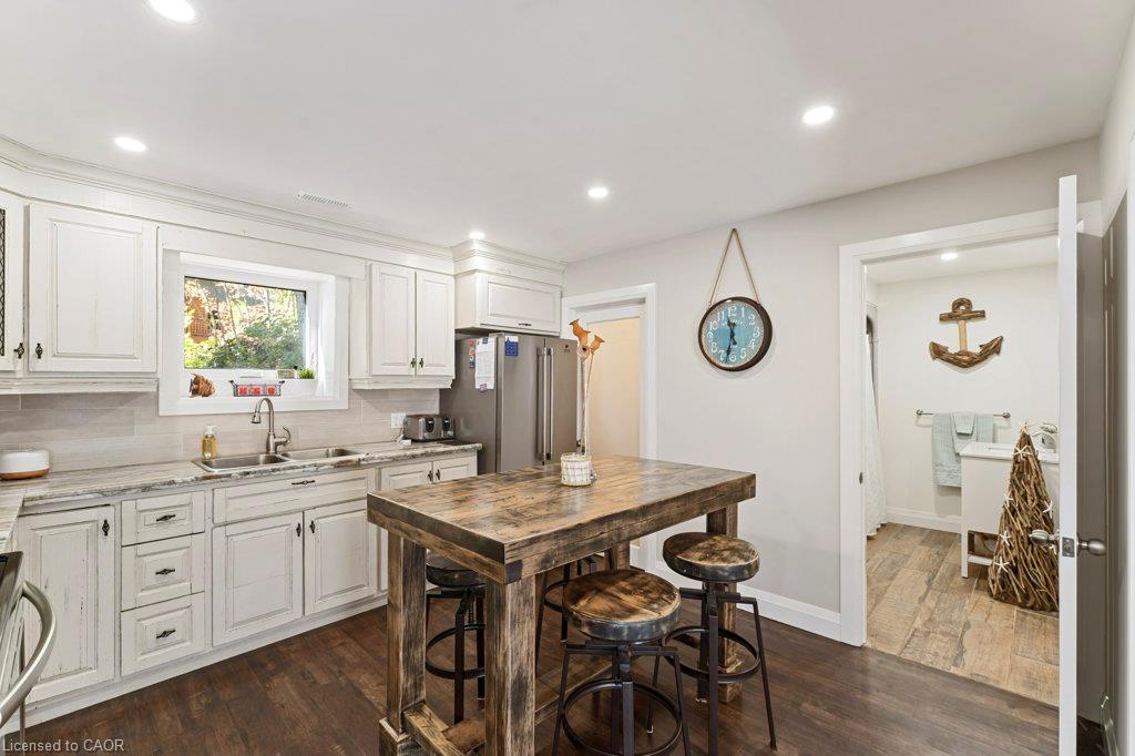 8 15th Avenue Property Photo 16